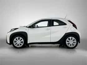 Toyota Aygo (2024) thumbnail 3