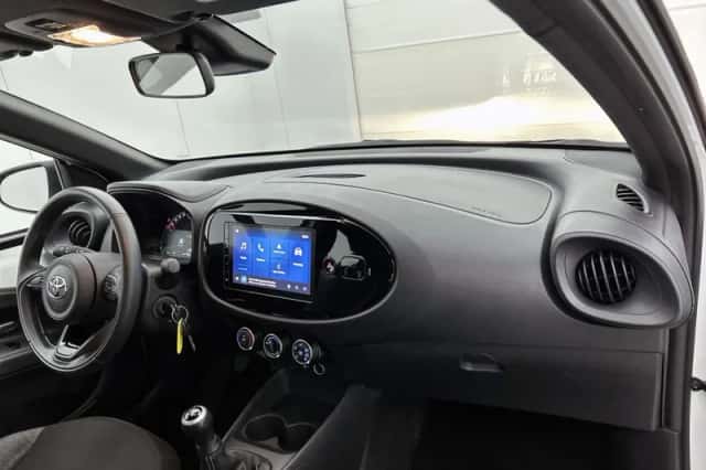 Toyota Aygo (2024) thumbnail 6