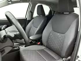 Toyota Yaris (2025) thumbnail 16