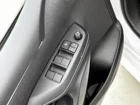 Toyota Yaris (2025) thumbnail 22