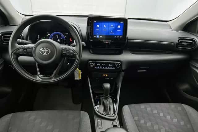 Toyota Yaris (2025) thumbnail 4