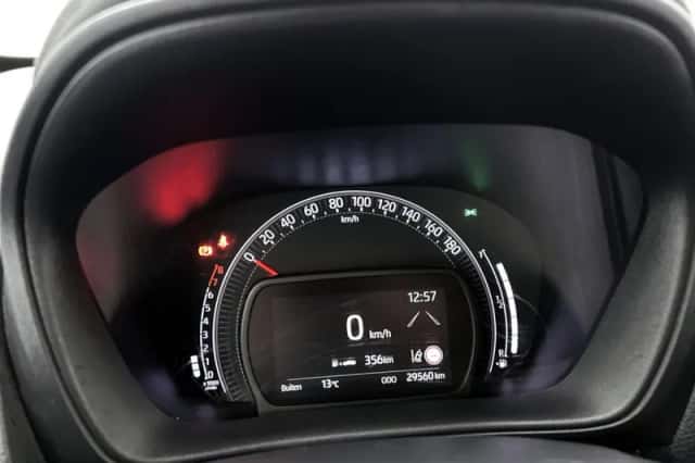 Toyota Aygo (2024) thumbnail 5