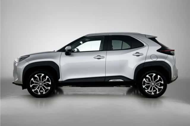 Toyota Yaris_Cross (2022) thumbnail 3