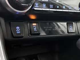 Toyota RAV4 (2021) thumbnail 18