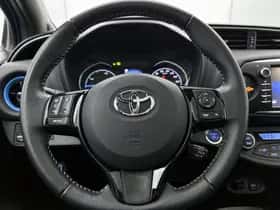 Toyota Yaris (2018) thumbnail 18