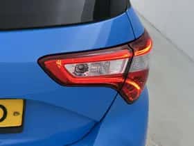 Toyota Yaris (2018) thumbnail 31