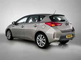 Toyota Auris (2015) thumbnail 13