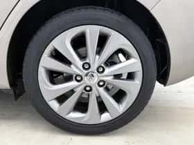 Toyota Auris (2015) thumbnail 22