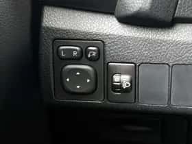 Toyota Auris (2015) thumbnail 34