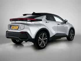 Toyota C-HR (2025) thumbnail 2