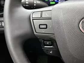Toyota C-HR (2025) thumbnail 17