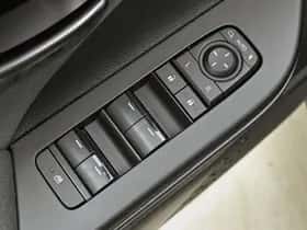 Toyota C-HR (2025) thumbnail 22
