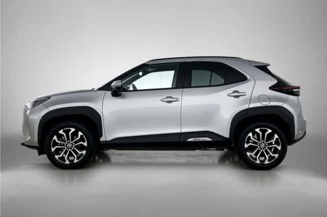 Toyota Yaris_Cross (2025) thumbnail 3
