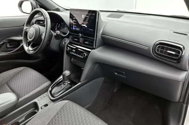 Toyota Yaris_Cross (2025) thumbnail 6