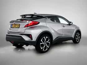 Toyota C-HR (2019) thumbnail 2