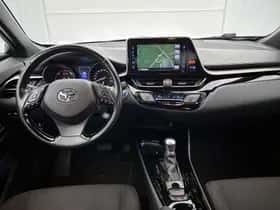 Toyota C-HR (2019) thumbnail 4