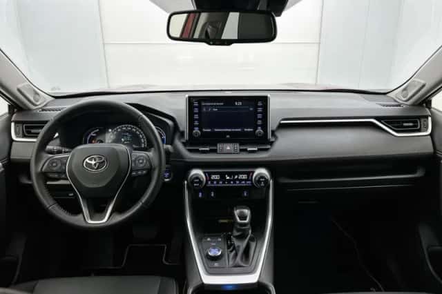 Toyota RAV4 (2022) thumbnail 4