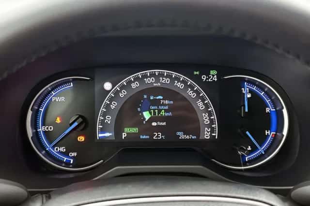 Toyota RAV4 (2022) thumbnail 5