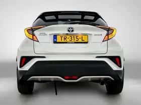 Toyota C-HR (2018) thumbnail 24