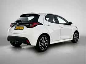 Toyota Yaris (2023) thumbnail 2