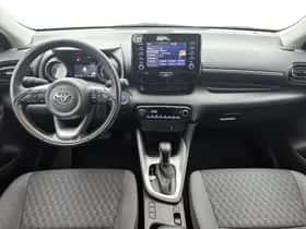 Toyota Yaris (2023) thumbnail 4