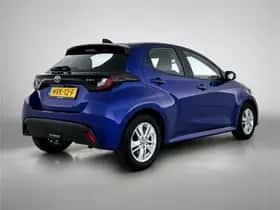 Toyota Yaris (2025) thumbnail 2