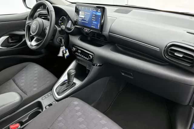Toyota Yaris (2025) thumbnail 6