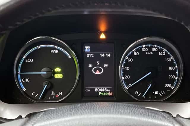 Toyota RAV4 (2016) thumbnail 5