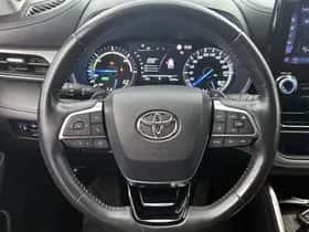 Toyota Highlander (2021) thumbnail 17