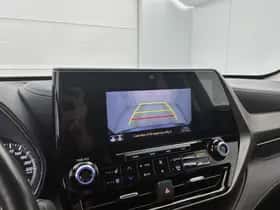 Toyota Highlander (2021) thumbnail 8