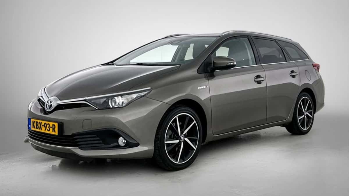 Toyota Auris (2017) — foto 1