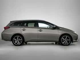 Toyota Auris (2017) thumbnail 12