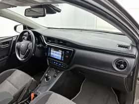 Toyota Auris (2017) thumbnail 6