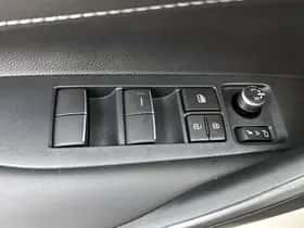 Toyota Corolla_Touring_Sports (2025) thumbnail 22