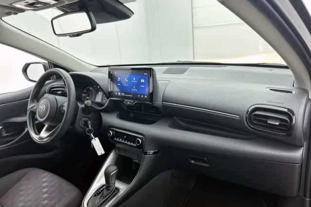 Toyota Yaris (2025) thumbnail 6