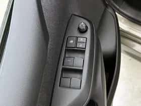 Toyota Yaris (2023) thumbnail 21