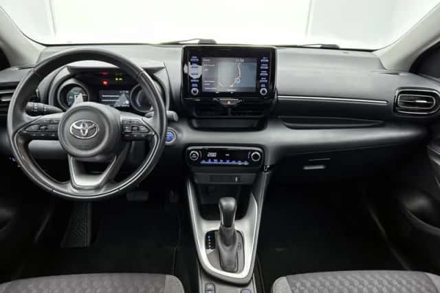 Toyota Yaris (2023) thumbnail 4