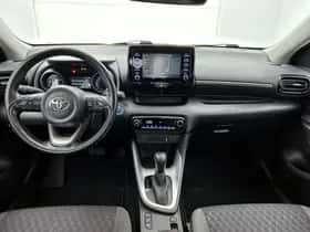 Toyota Yaris (2023) thumbnail 4