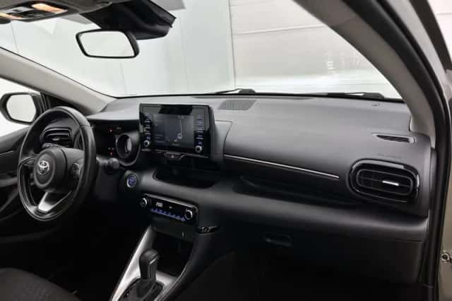 Toyota Yaris (2023) thumbnail 6