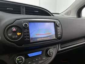 Toyota Yaris (2018) thumbnail 8
