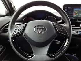 Toyota C-HR (2021) thumbnail 17