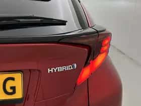 Toyota C-HR (2021) thumbnail 31