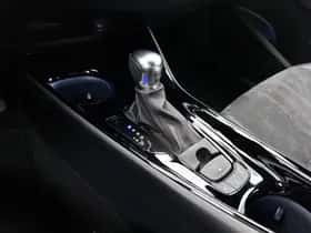 Toyota C-HR (2021) thumbnail 10