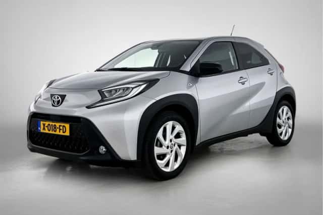Toyota Aygo (2023) thumbnail 1