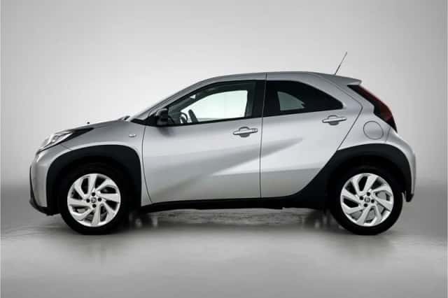 Toyota Aygo (2023) thumbnail 3