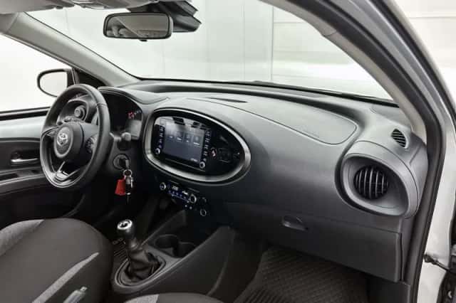 Toyota Aygo (2023) thumbnail 6
