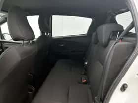 Toyota Yaris (2018) thumbnail 13