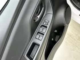 Toyota Yaris (2018) thumbnail 18