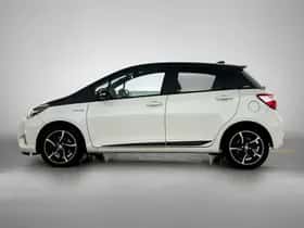 Toyota Yaris (2018) thumbnail 3