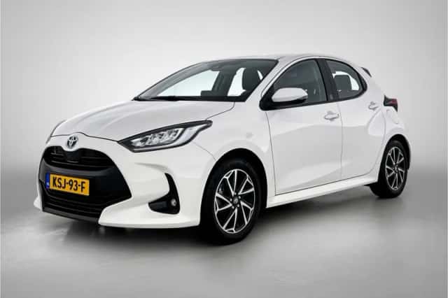 Toyota Yaris (2022) thumbnail 1